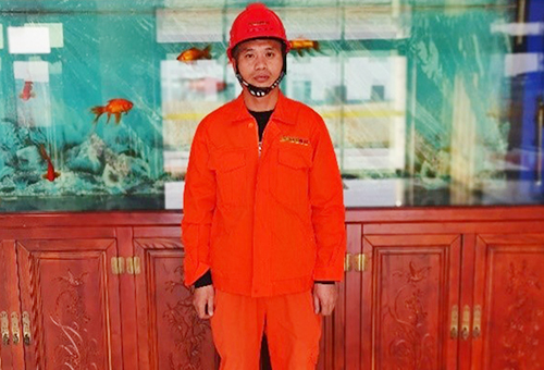 2021年优秀员工-罗富力